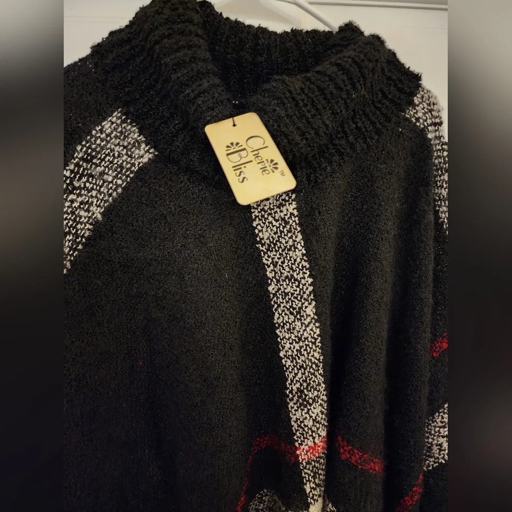 High neck free style cape, in wool fabric - Picture 5 of 5